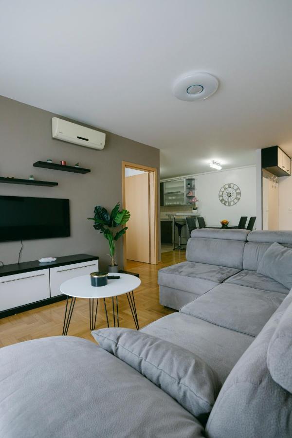 Ladenta Apartman*** Zagreb Exterior photo