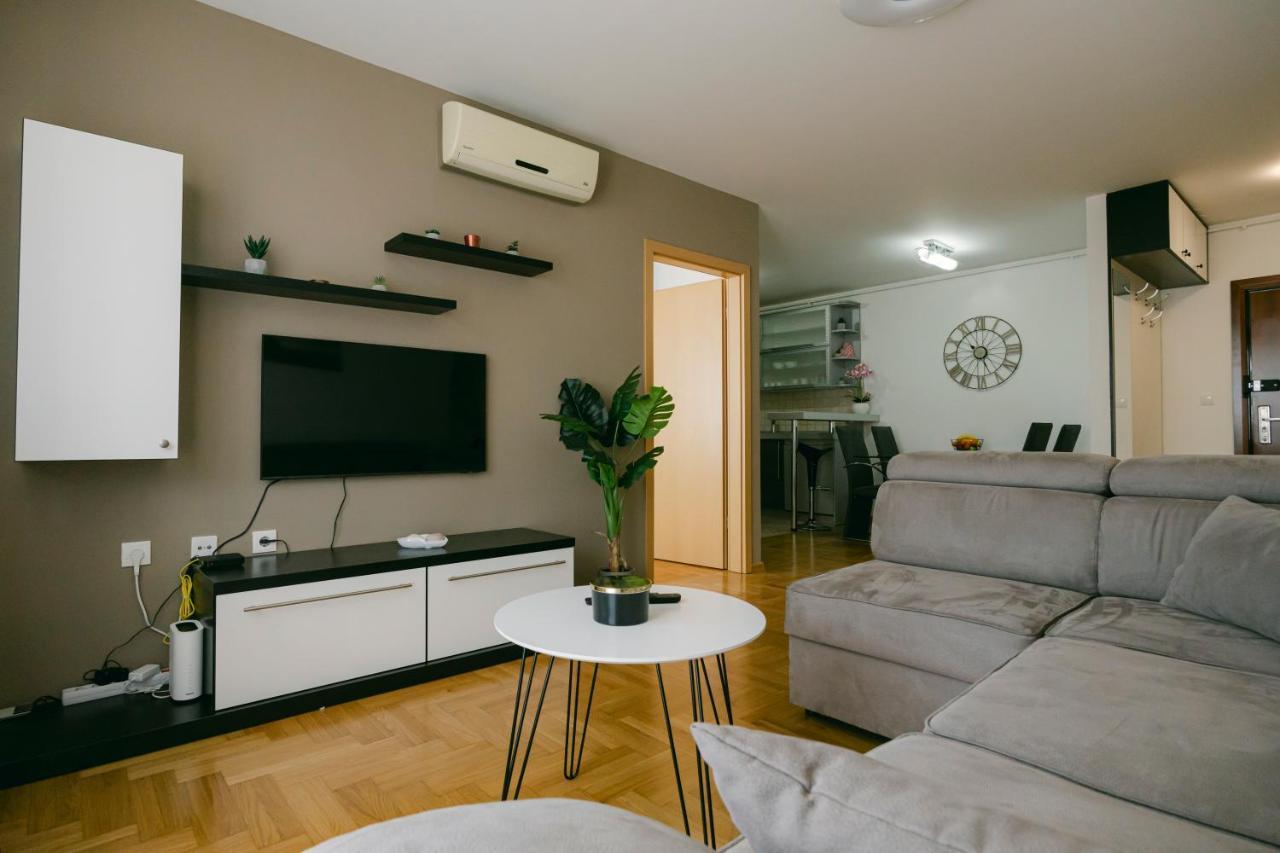Ladenta Apartman*** Zagreb Exterior photo